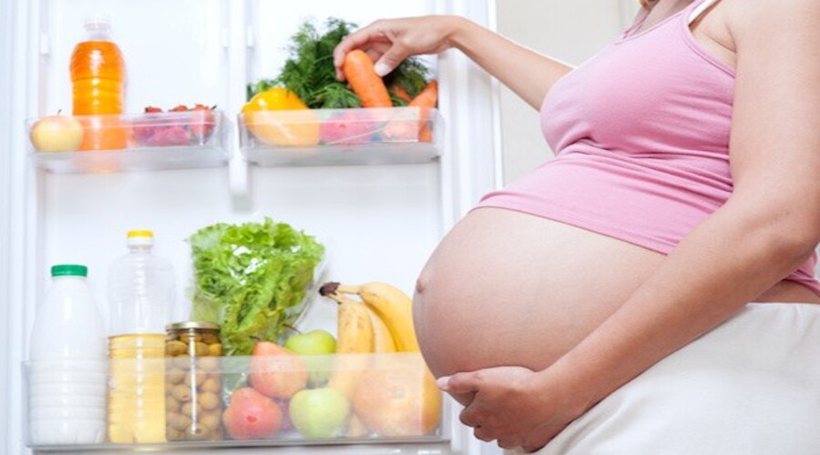Mangez 4 groupes d'aliments si vous êtes enceinte