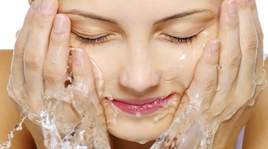 Comment nettoyer votre visage correctement !