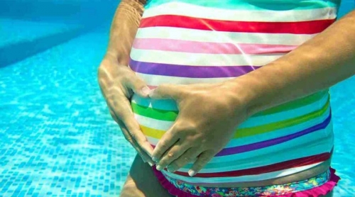 التمارين المائية خلال فترة الحمل